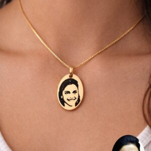 Customized Photo Engraved Pendant with Chain